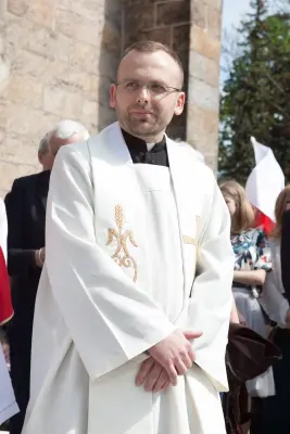 Pierwsza Komunia szkoły prywatnej — zdjęcie 22