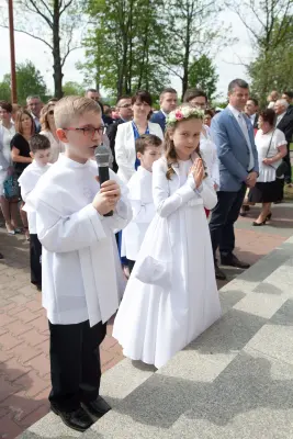 Pierwsza Komunia szkoły prywatnej — zdjęcie 25