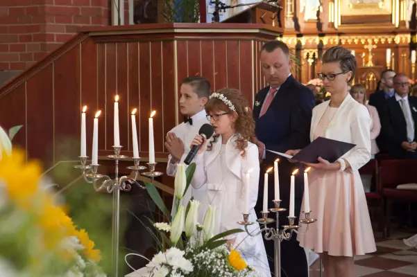 Pierwsza Komunia szkoły prywatnej — zdjęcie 34