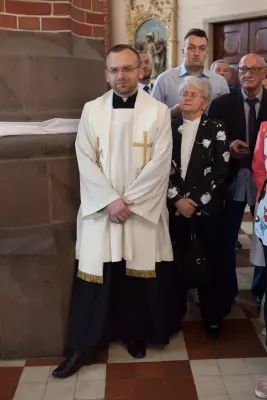 Pierwsza Komunia szkoły prywatnej — zdjęcie 59