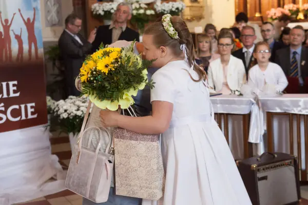 Pierwsza Komunia szkoły prywatnej — zdjęcie 72