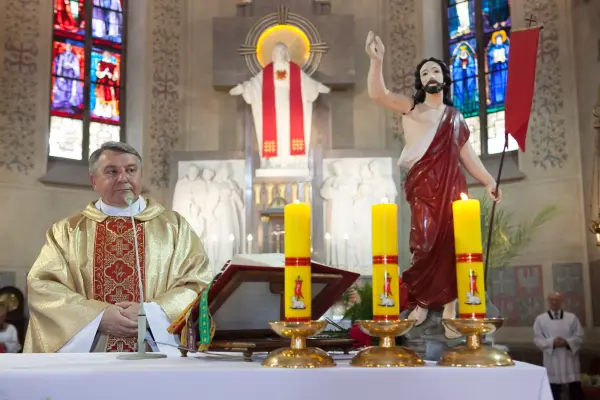 Pierwsza Komunia szkoły prywatnej — zdjęcie 75